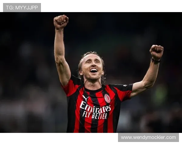 米兰足球俱乐部宣布新任主教练，球队未来战术布局引发关注